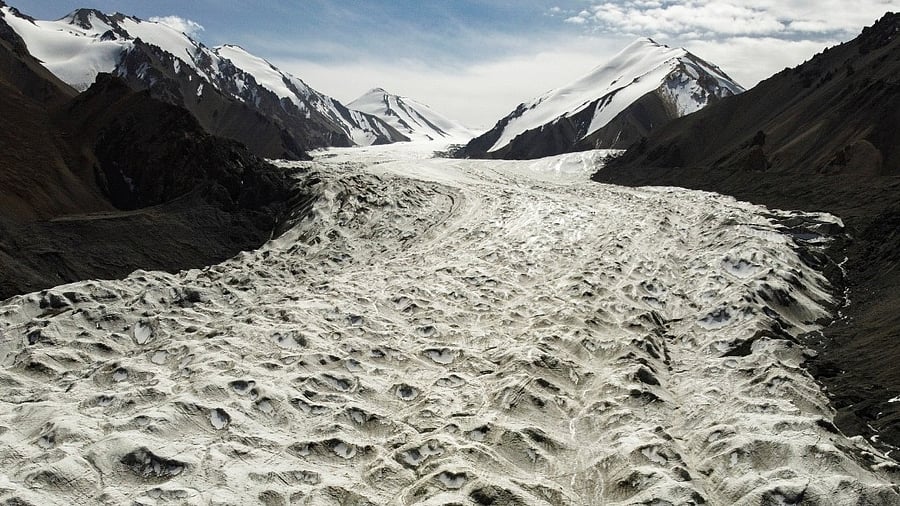 <div class="paragraphs"><p>Regardless of climate mitigation strategies, the world's glaciers are on track to shrink significantly over hundreds of years, according to a new study published Thursday. They're locked in to losing ice.</p></div><div class="paragraphs"><p></p></div>