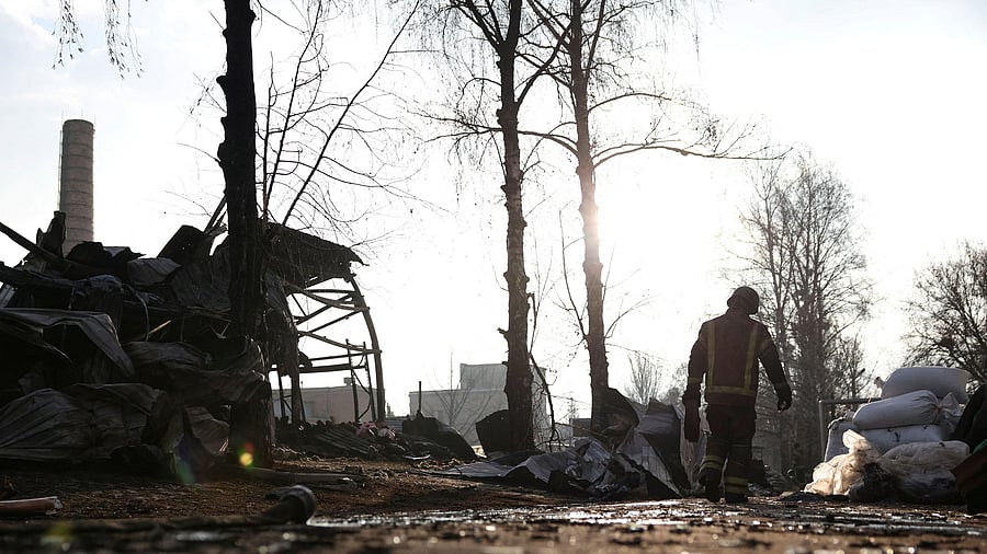 <div class="paragraphs"><p>Russia confirms Ukrainian drone strikes on 5 air bases</p></div>