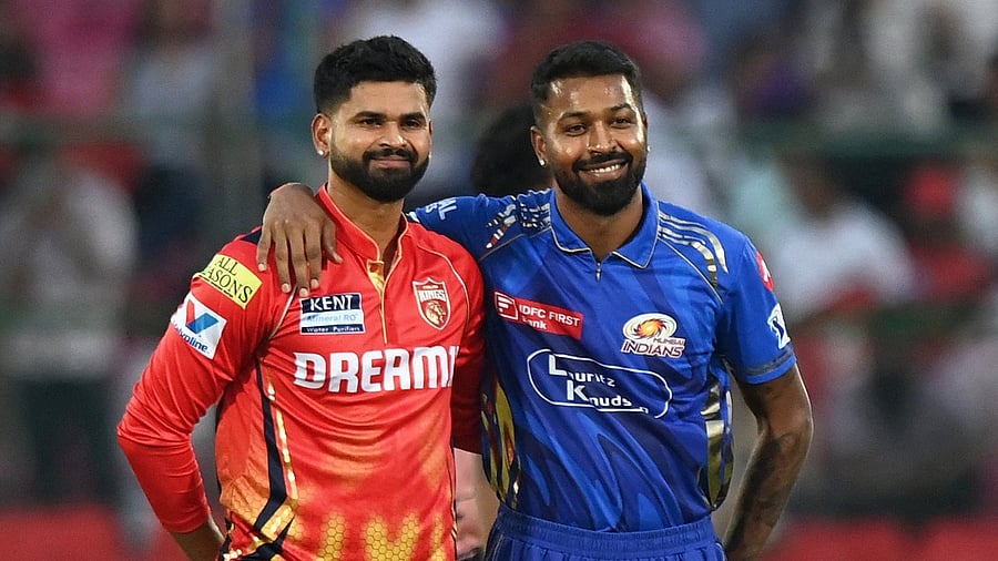 <div class="paragraphs"><p>Mumbai Indians' Hardik Pandya with Punjab Kings' Shreyas Iyer </p></div>
