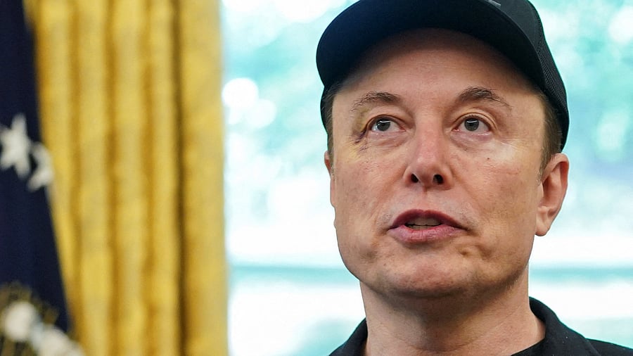 <div class="paragraphs"><p>Elon Musk </p></div>