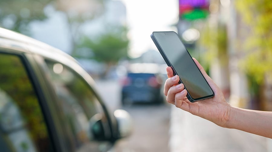 <div class="paragraphs"><p>Image for representation showing a person booking a cab.</p></div>