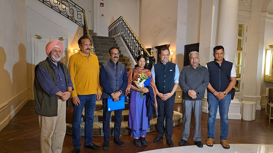 <div class="paragraphs"><p>An all-party delegation including DMK MP Kanimozhi Karunanidhi, Samajwadi Party (SP) MP Rajeev Rai, BJP MP Brijesh Chowta, RJD MP Prem Chand Gupta, AAP MP Ashok Kumar Mittal and others in Madrid.</p></div>