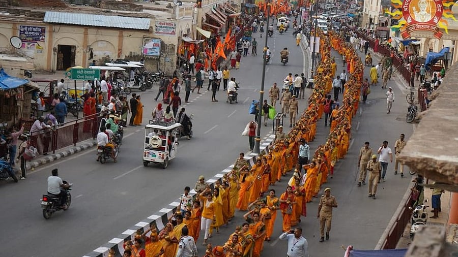 <div class="paragraphs"><p>Sacred Kalash Yatra organized ahead of second ‘pran pratishtha’ in Ayodhya. </p></div>