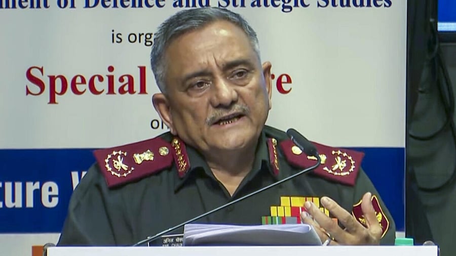 <div class="paragraphs"><p>Chief of Defence Staff General Anil Chauhan delivers a lecture on 'Future Wars and Warfare' at Savitribai Phule Pune University, in Pune, Maharashtra, Tuesday, June 3, 2025.</p></div>