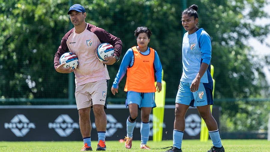 <div class="paragraphs"><p>Crispin Chetrri (left), coach of the Indian women's football team, during a training session at the Padukone-Dravid Centre for Sports Excellence (PDCSE) in Bengaluru. </p></div>