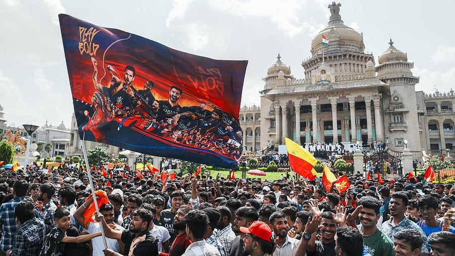 <div class="paragraphs"><p>Fans gather at the Vidhana Soudha for the grand felicitation of IPL 2025 winning Royal Challengers Bengaluru team, in Bengaluru, Karnataka, Wednesday, June 4, 2025. </p></div>