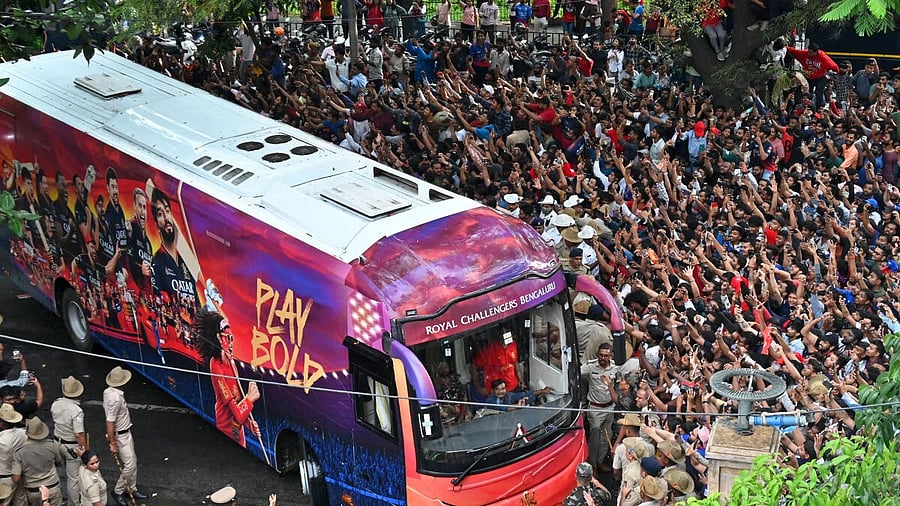 <div class="paragraphs"><p>A huge number of people around&nbsp;M Chinnaswamy Stadium during the victory celebration in Bengaluru.</p></div>