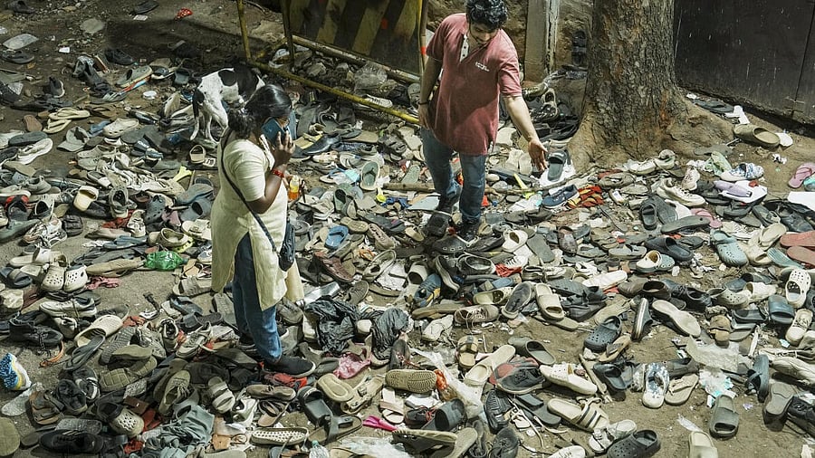 <div class="paragraphs"><p>Footwears lie on the ground outside the Chinnaswamy Stadium following a stampede after a large number of fans gathered for the felicitation of IPL 2025 winning Royal Challengers Bengaluru team, in Bengaluru, Karnataka, Wednesday, June 4, 2025. At least 11 people were killed and 33 others suffered injuries in the incident.</p></div>