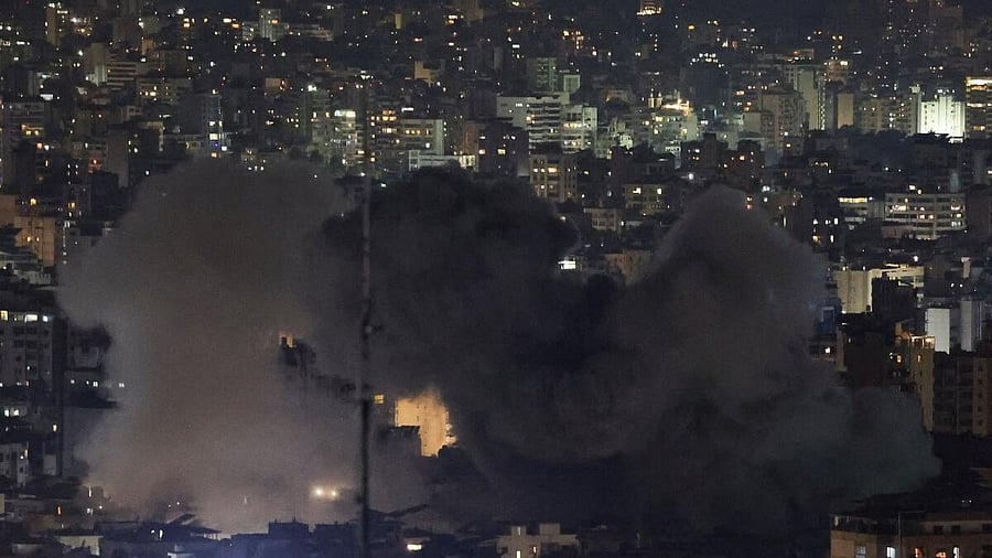 <div class="paragraphs"><p>Israeli strike on Beirut's southern suburbs</p></div>