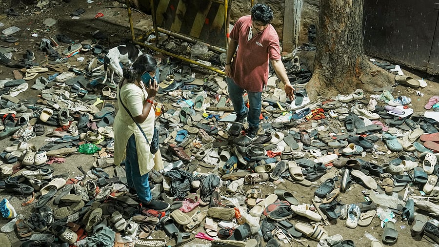 <div class="paragraphs"><p>Bengaluru RCB event stampede.</p></div>
