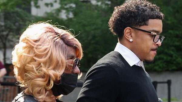 <div class="paragraphs"><p>Janice Combs, mother of Sean Combs and Justin Combs his son, depart his trial at US federal court, in Manhattan</p></div>