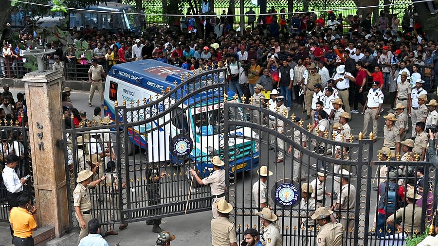 <div class="paragraphs"><p>Chinnaswamy Stadium Stampede</p></div>