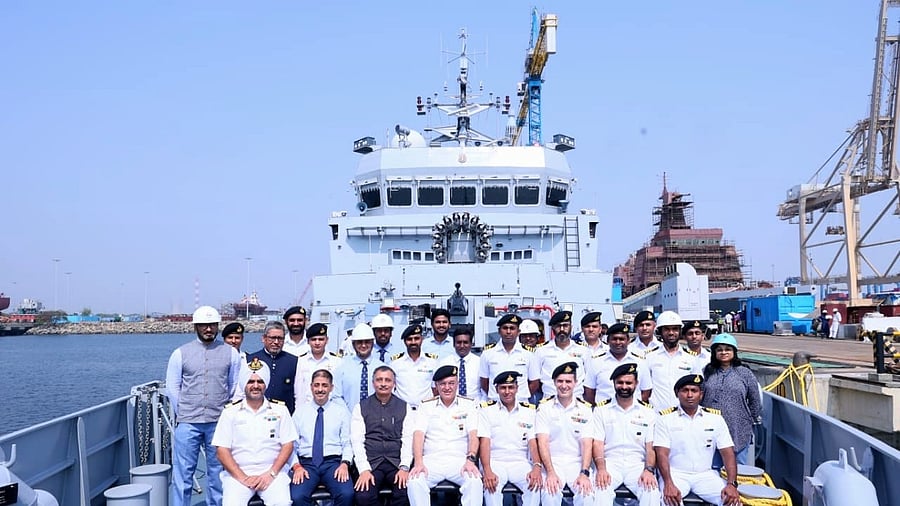 <div class="paragraphs"><p>Image showing INS Arnala.</p></div>