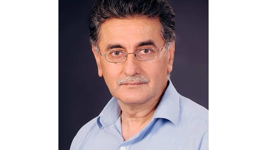 <div class="paragraphs"><p>Ajai Sahni</p></div>