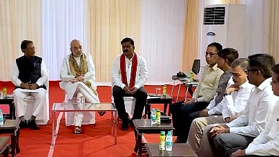 <div class="paragraphs"><p>Chhattisgarh Chief Minister Vishnu Deo Sai, Deputy Chief Minister Vijay Sharma and senior home ministry officials were present on the occasion.</p></div>