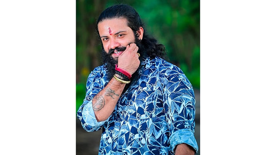 <div class="paragraphs"><p>Suhas Shetty</p></div>