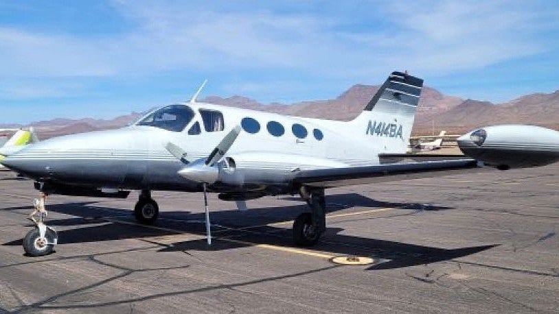 <div class="paragraphs"><p>Twin-engine Cessna 414</p></div>