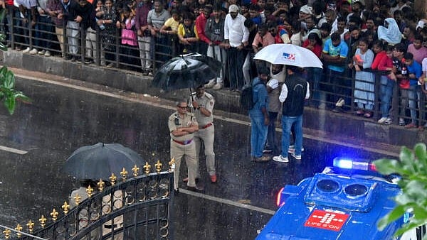<div class="paragraphs"><p>City Police Commissioner B Dayananda, now suspended, is seen outside the main gate of M Chinnaswamy Stadium on the day of the stampede. </p></div>