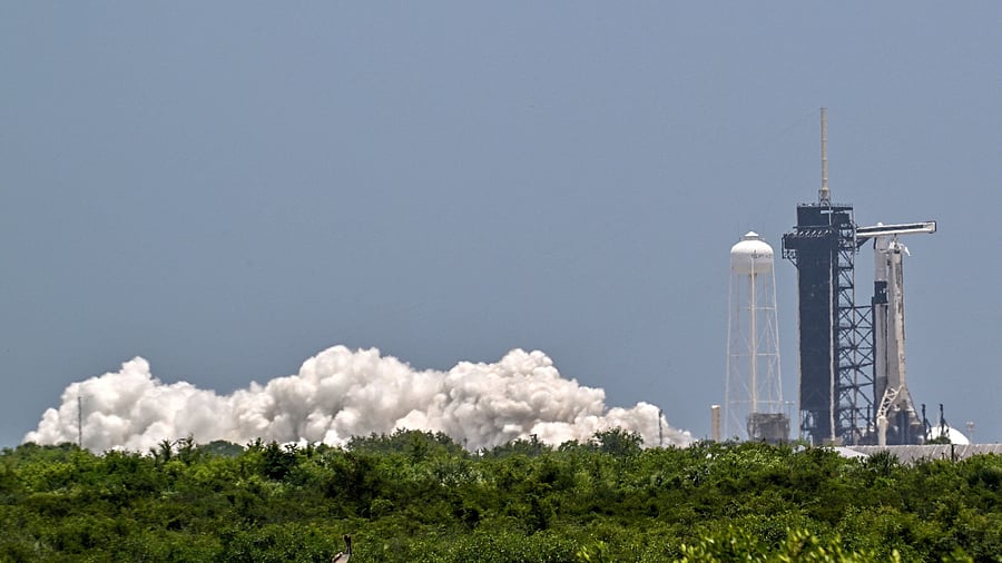 <div class="paragraphs"><p>A Falcon 9 rocket performs a static fire test in preparation for its upcoming launch of the Axiom-4 crewed mission to the International Space Station.</p></div>