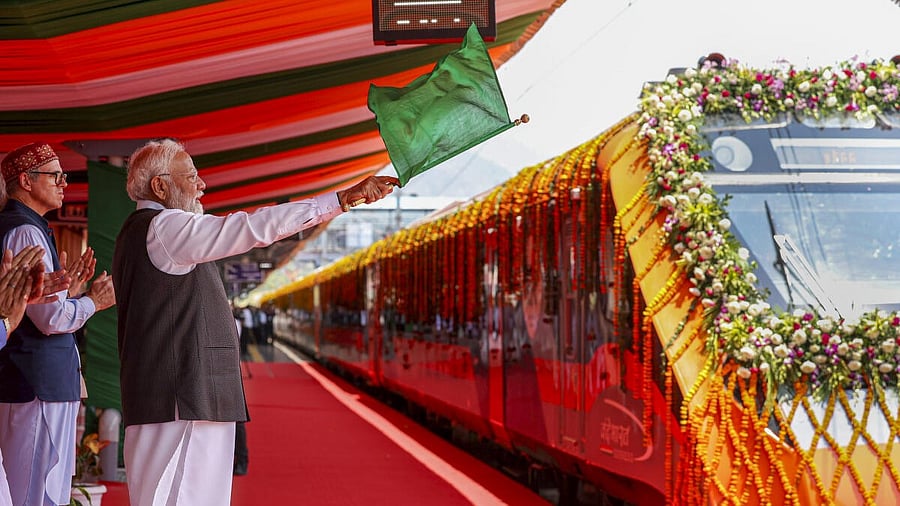<div class="paragraphs"><p>File photo: PM Modi flags off Vande Bharat Express</p></div>