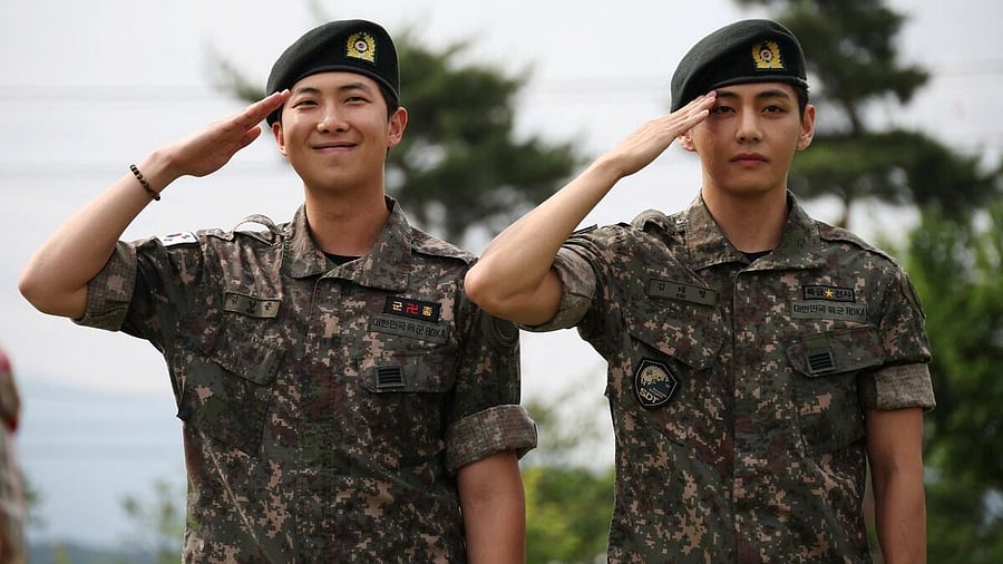 <div class="paragraphs"><p>BTS members RM and V discharged from military service</p></div>