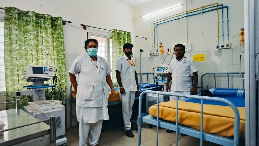 <div class="paragraphs"><p>Nurses at a covid ward in a hospital in Karnataka</p></div>