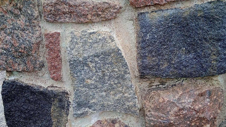 Gneiss rock types on display. Photo by author