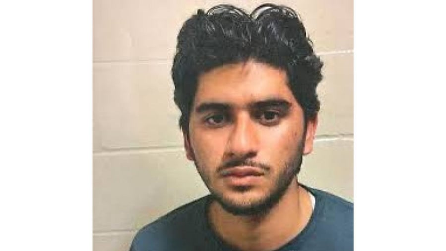 <div class="paragraphs"><p>Muhammad Shahzeb Khan</p></div>