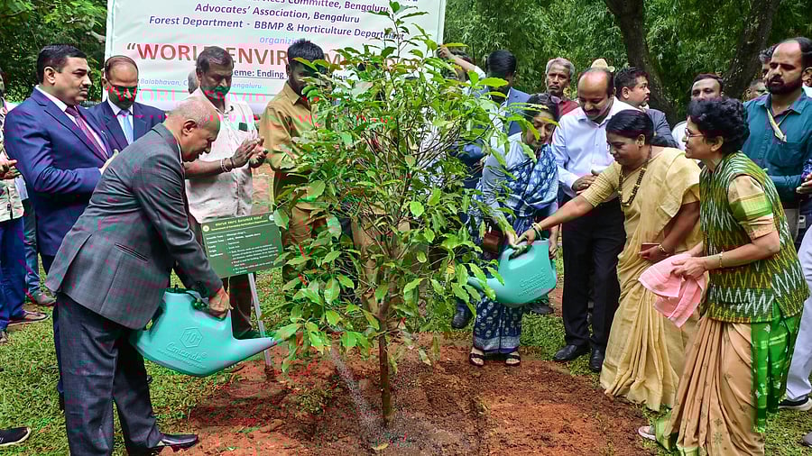 <div class="paragraphs"><p>Dignitaries at the Environment Day celebrations at Bal Bhavan, Cubbon Park, on Thursday. </p></div>