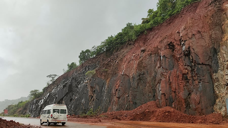 <div class="paragraphs"><p>Mud from a hillock caves in at Sankrubagh in Karwar taluk of Uttara Kannada district following rains.&nbsp;</p></div>