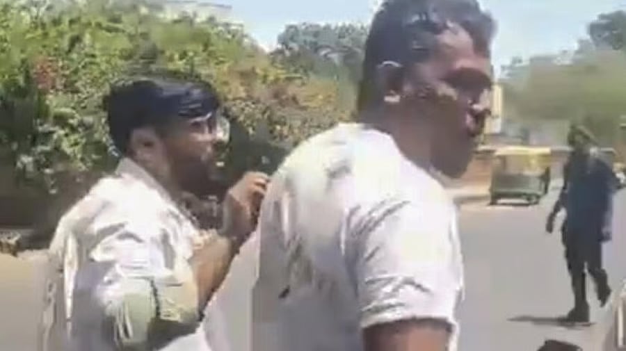 <div class="paragraphs"><p>Vishwash Kumar Ramesh</p></div>