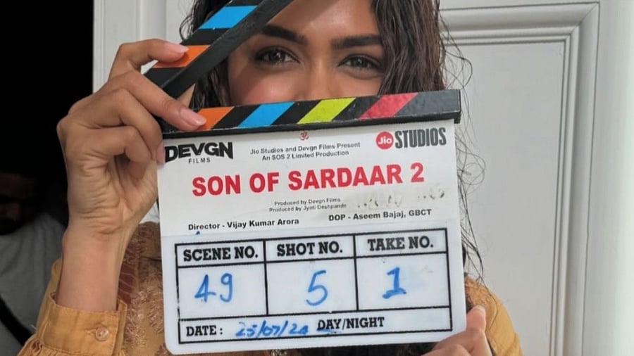 <div class="paragraphs"><p>Mrunal Thakur</p></div>
