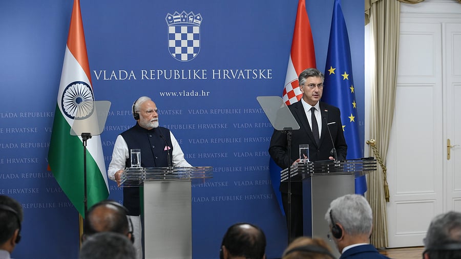 <div class="paragraphs"><p>PM Modi (L) and Croatia PM Andrej Plenkovic.</p></div>