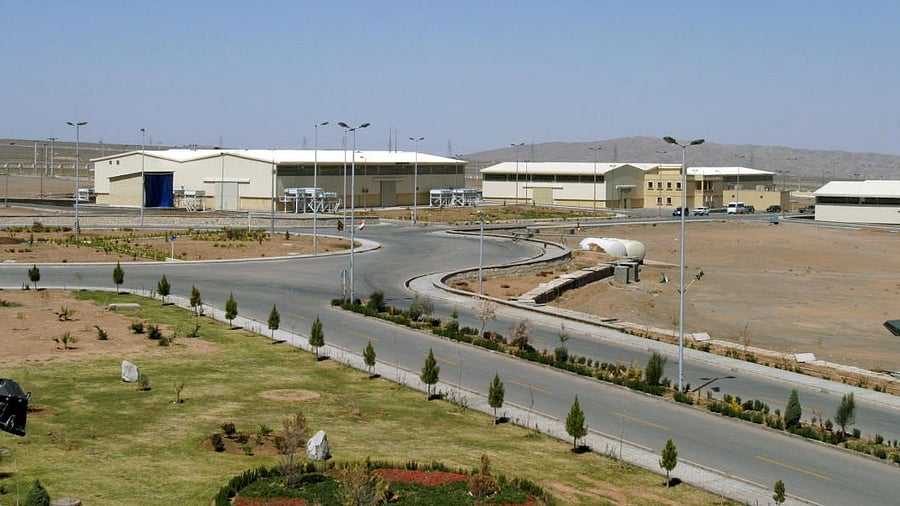 <div class="paragraphs"><p>A view of the Natanz uranium enrichment facility 250 km.</p></div>