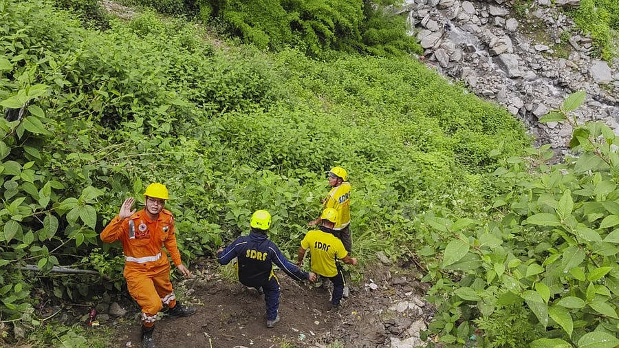 <div class="paragraphs"><p>Falling boulders kill 2 near Kedartnath.</p></div>