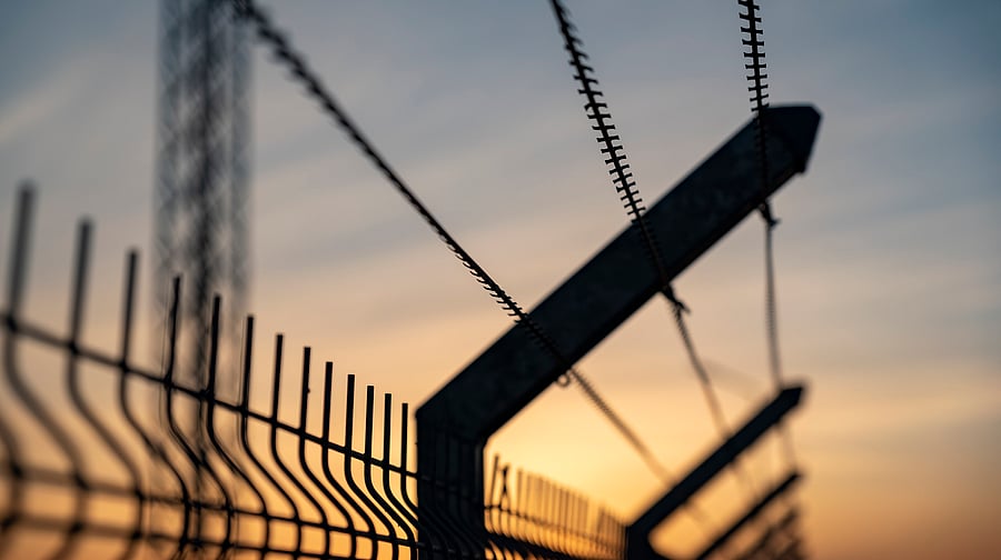 <div class="paragraphs"><p>Image showing a barbed wire fence. For representational purposes.</p></div>