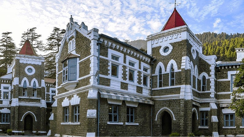<div class="paragraphs"><p>A picture of the Uttarakhand High Court.</p></div>
