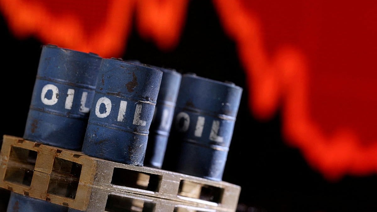 Oil Prices Surge Over 4% Following Trump's Announcement on Continued Iran Strikes