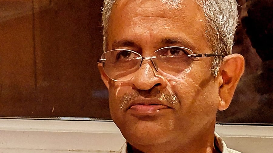 <div class="paragraphs"><p>Sanjay Hegde.</p></div>
