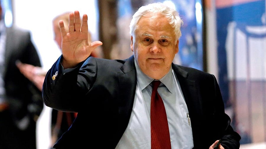 <div class="paragraphs"><p>President, Founder and CEO of Fedex Frederick Smith.</p></div>