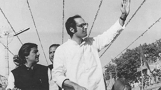 <div class="paragraphs"><p>Sanjay Gandhi</p></div>