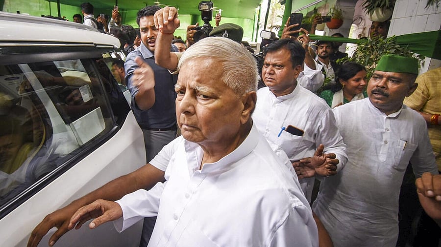 <div class="paragraphs"><p> RJD chief Lalu Prasad </p></div>