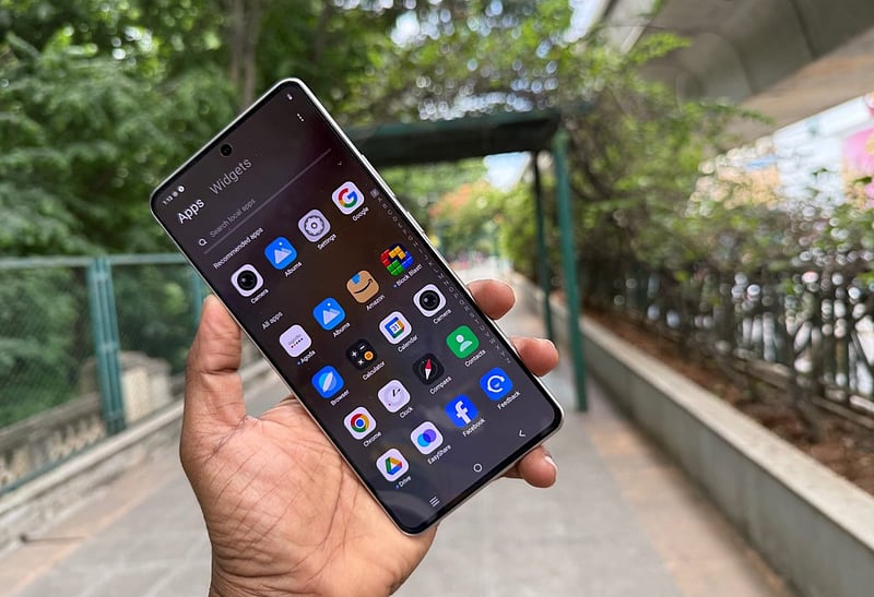 IQOO Neo 10 Review Flagship Features Under Rs 40K iqoo-neo-10-review-flagship-features-under-rs-40k