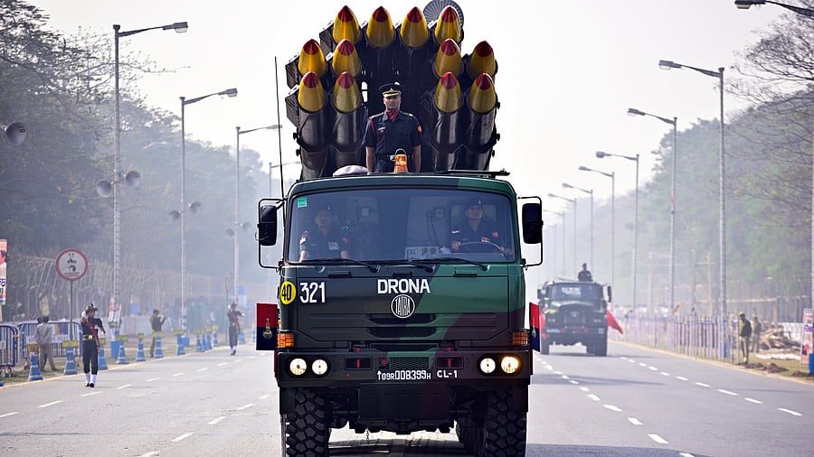 <div class="paragraphs"><p>Representative image indicating weapons used by the Indian army</p></div>