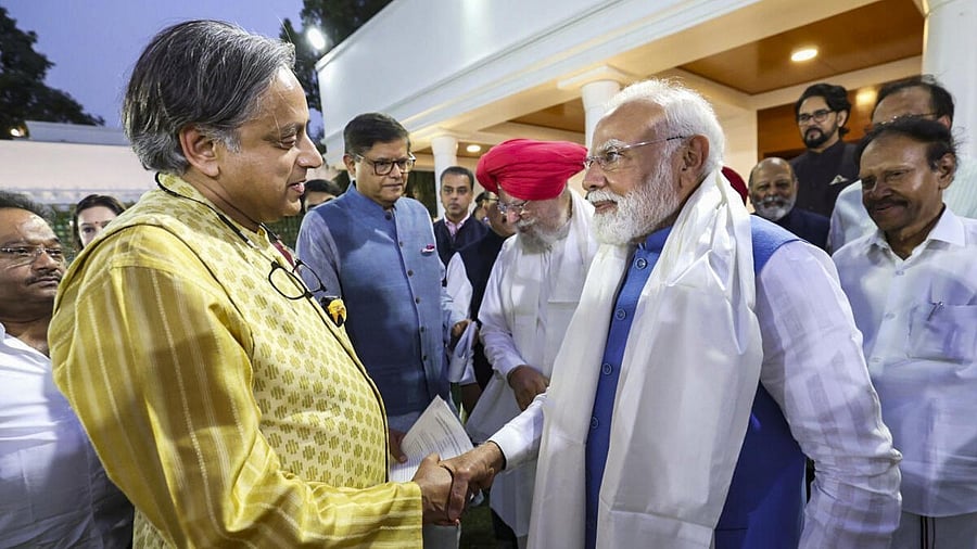 <div class="paragraphs"><p>Prime Minister Narendra Modi meets Congress MP Shashi Tharoor</p></div>