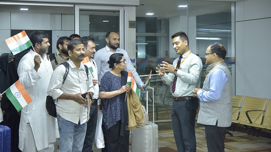 <div class="paragraphs"><p>292 Indian nationals were evacuated from Iran on a special flight that arrived in New Delhi from Mashhad at 0330 hrs on 24th June.</p></div>