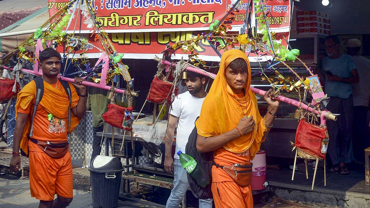 Ghaziabad Incident: Drunk Driver Rams Car Into Kanwariyas, Thrashed by ...