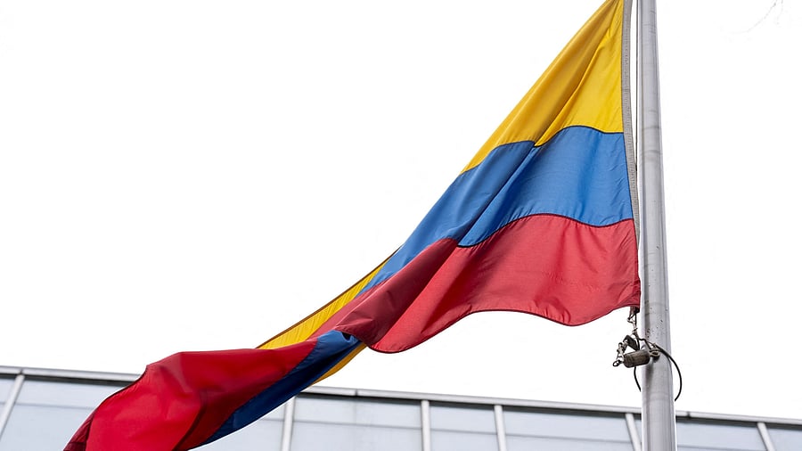<div class="paragraphs"><p>Colombia's flag </p></div>