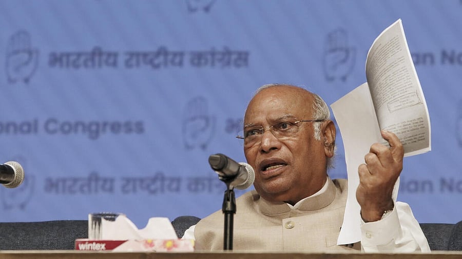 <div class="paragraphs"><p>Congress press conference in Delhi</p><p></p></div>