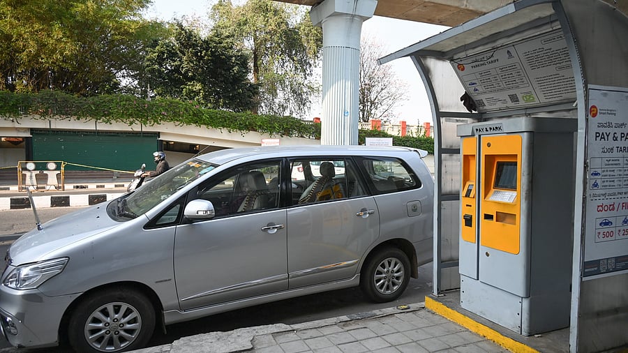 <div class="paragraphs"><p>A pay-and-park kiosk on MG Road. </p></div>